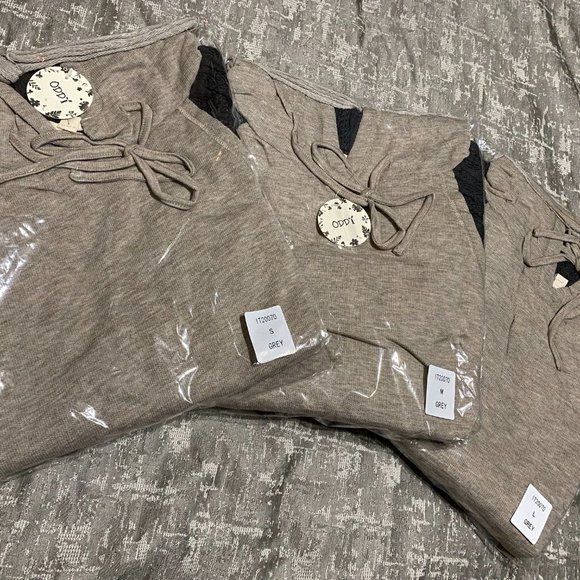 Cable Knit Sleeves/French Terry hoodie - Picture 8 of 9